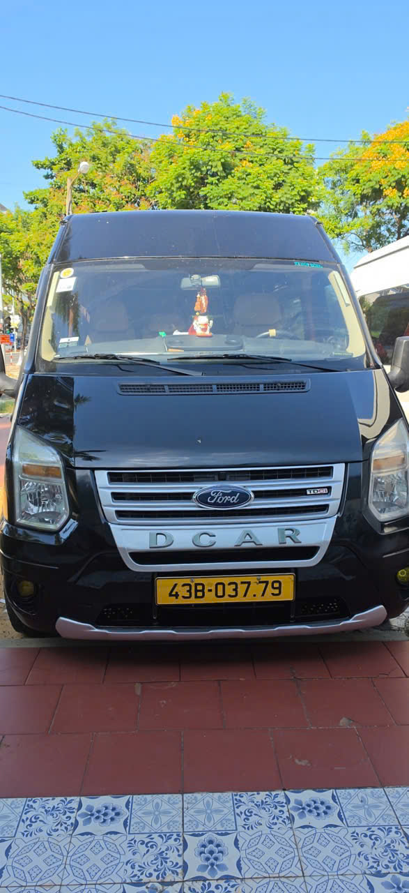 Xe Limousine 9 chỗ của Danang Easy Ride